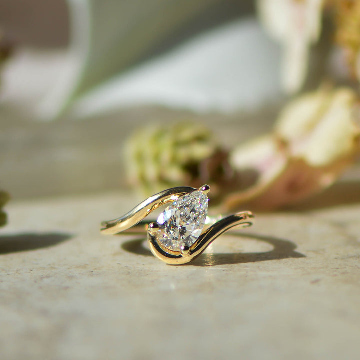 Asen Solitaire Ring